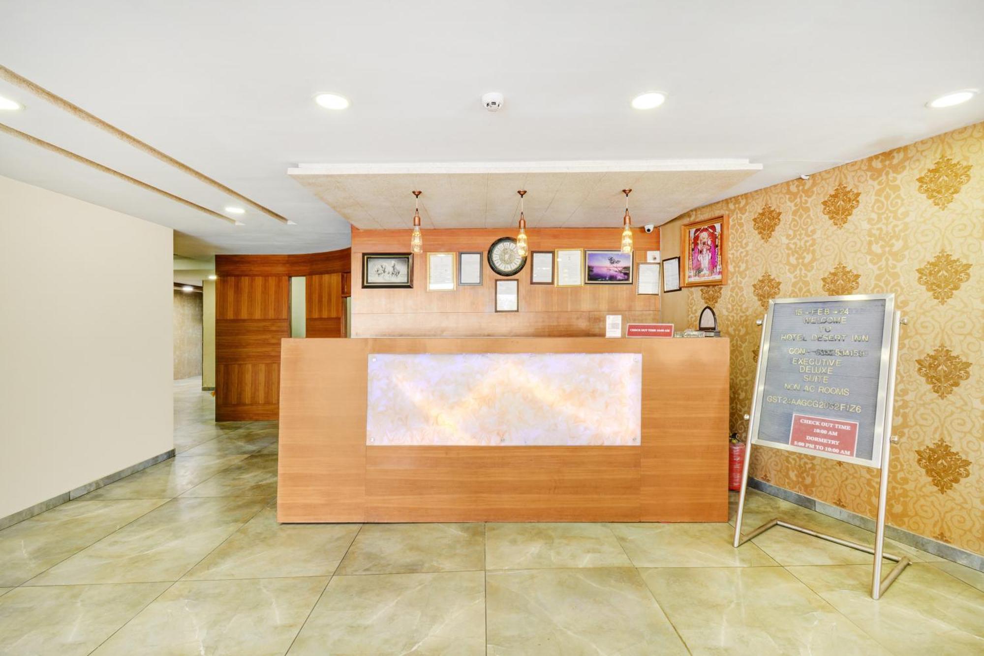 Hotel Desert Inn Tharad Kültér fotó
